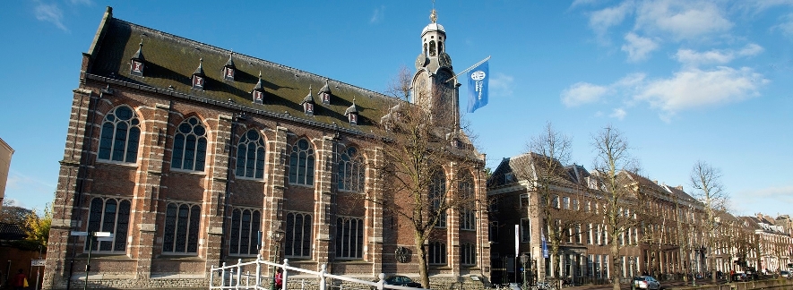 how to get scholarship to study abroad