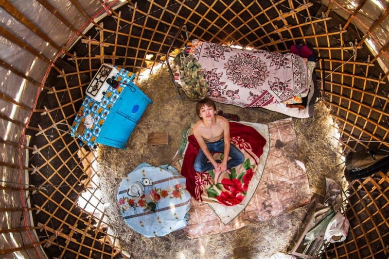 This Photographer Showed People’s Bedrooms From All Over The World