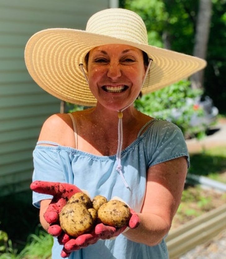 According To Study Gardening Makes People Happier and Emotionally Stronger