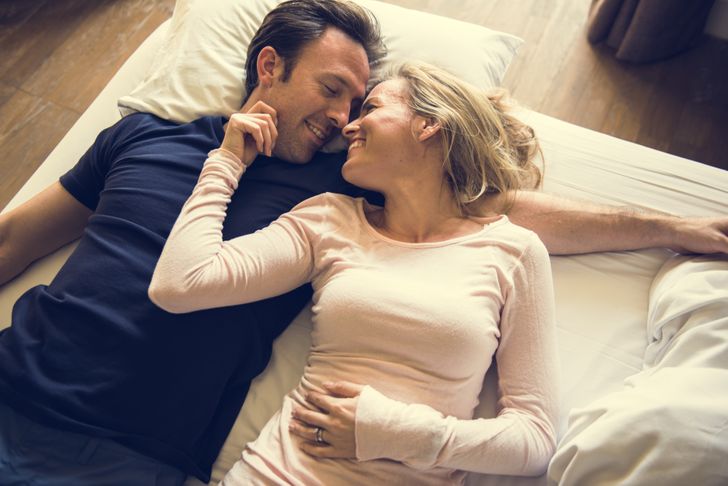 According to a Study Why Couples Should Go to Bed at the Same Time