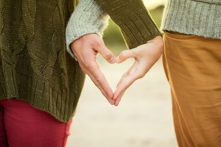 According to a Study Why Couples Should Go to Bed at the Same Time